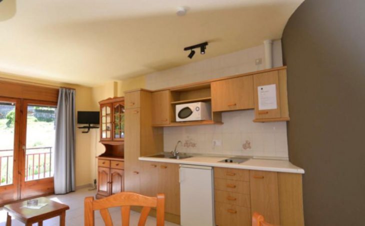 Poblado Apartments, Arinsal, Kitchen